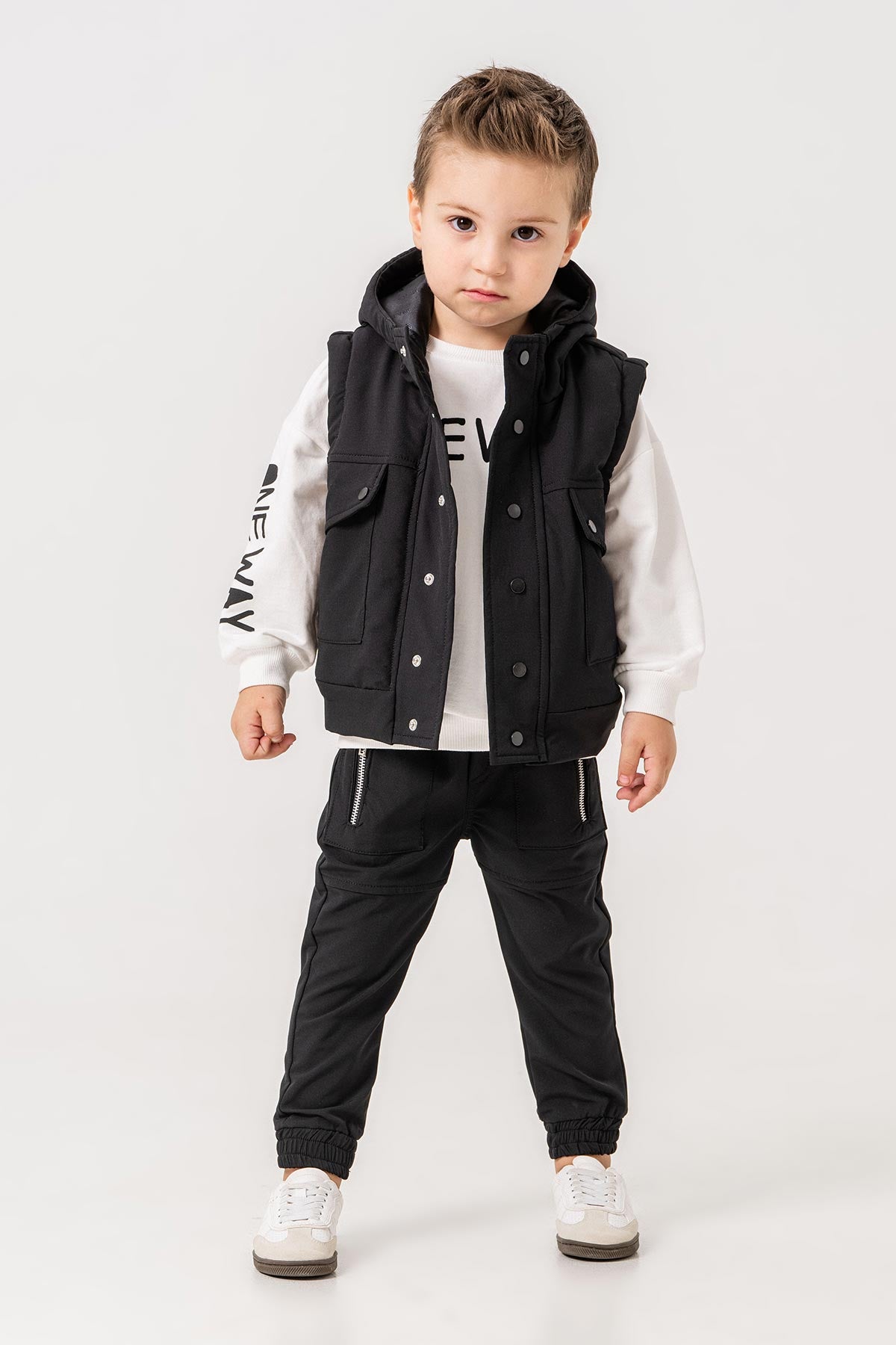 Kapüşonlu Çift Cepli Su Geçirmez 3 Parça Erkek Çocuk Yelekli Takım